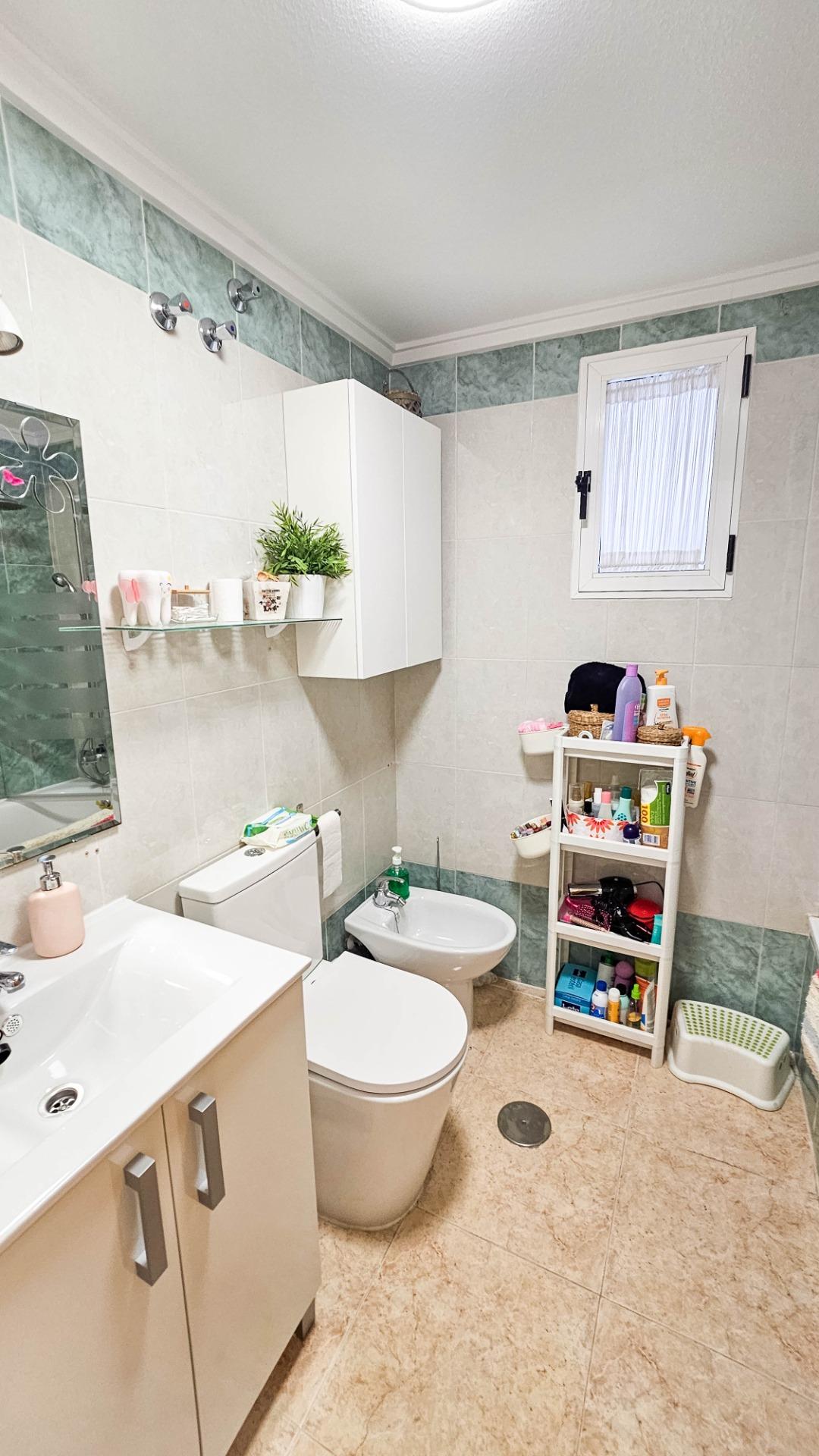 2 Bed, 1 Bath, ApartmentFor Sale, Torrevieja, Alicante