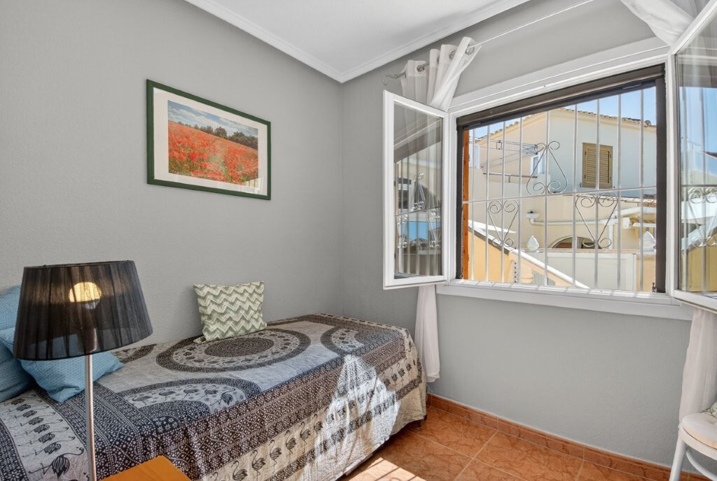 3 Bed, 2 Bath, HouseFor Sale, Playa Flamenca, Alicante