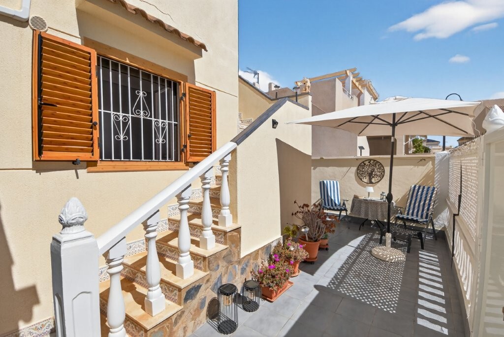 3 Bed, 2 Bath, HouseFor Sale, Playa Flamenca, Alicante