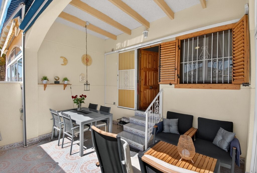 3 Bed, 2 Bath, HouseFor Sale, Playa Flamenca, Alicante