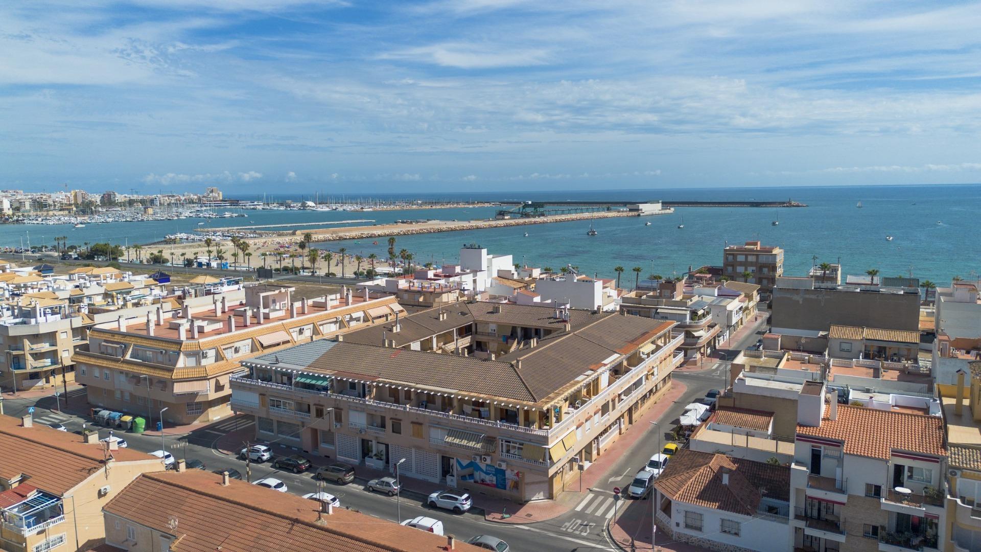 1 Bed, 1 Bath, ApartmentFor Sale, Torrevieja, Alicante