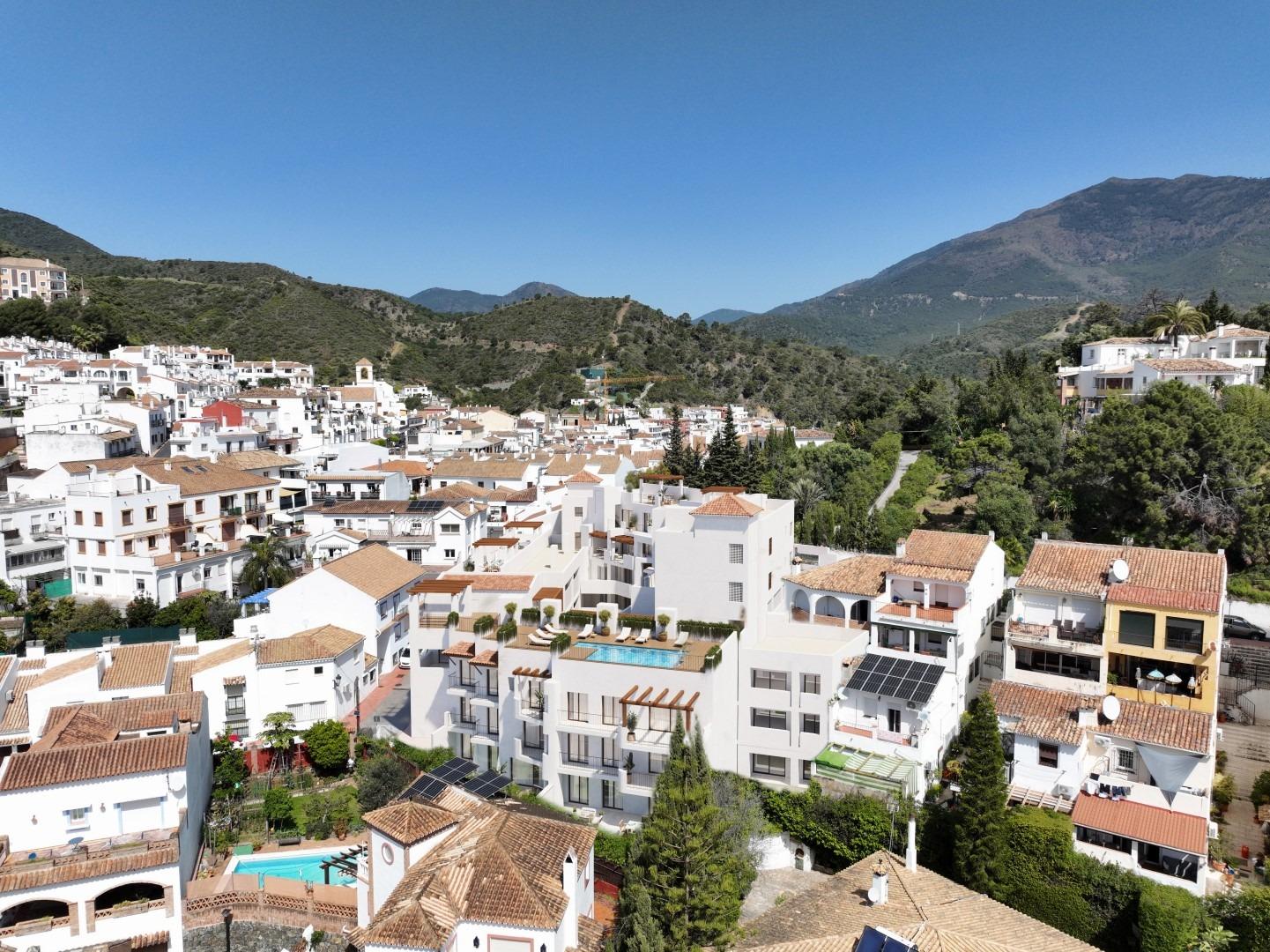 3 Bed, 2 Bath, ApartmentFor Sale, Benahavis, Malaga