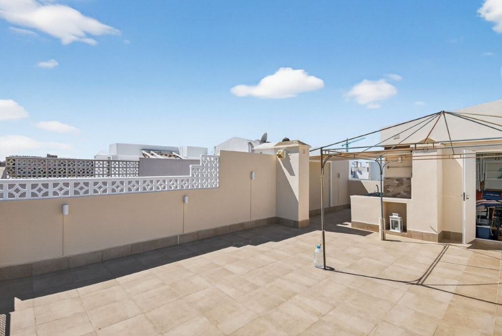 2 Bed, 1 Bath, ApartmentFor Sale, Torrevieja, Alicante