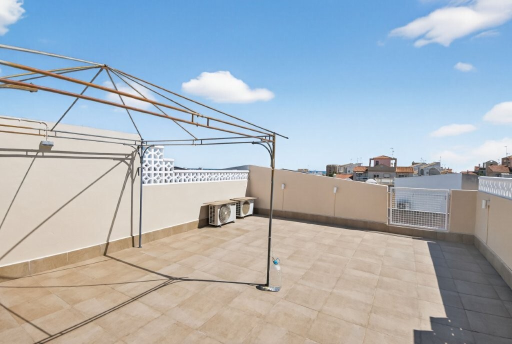 2 Bed, 1 Bath, ApartmentFor Sale, Torrevieja, Alicante