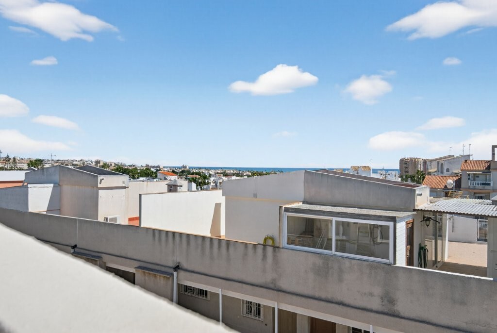 2 Bed, 1 Bath, ApartmentFor Sale, Torrevieja, Alicante