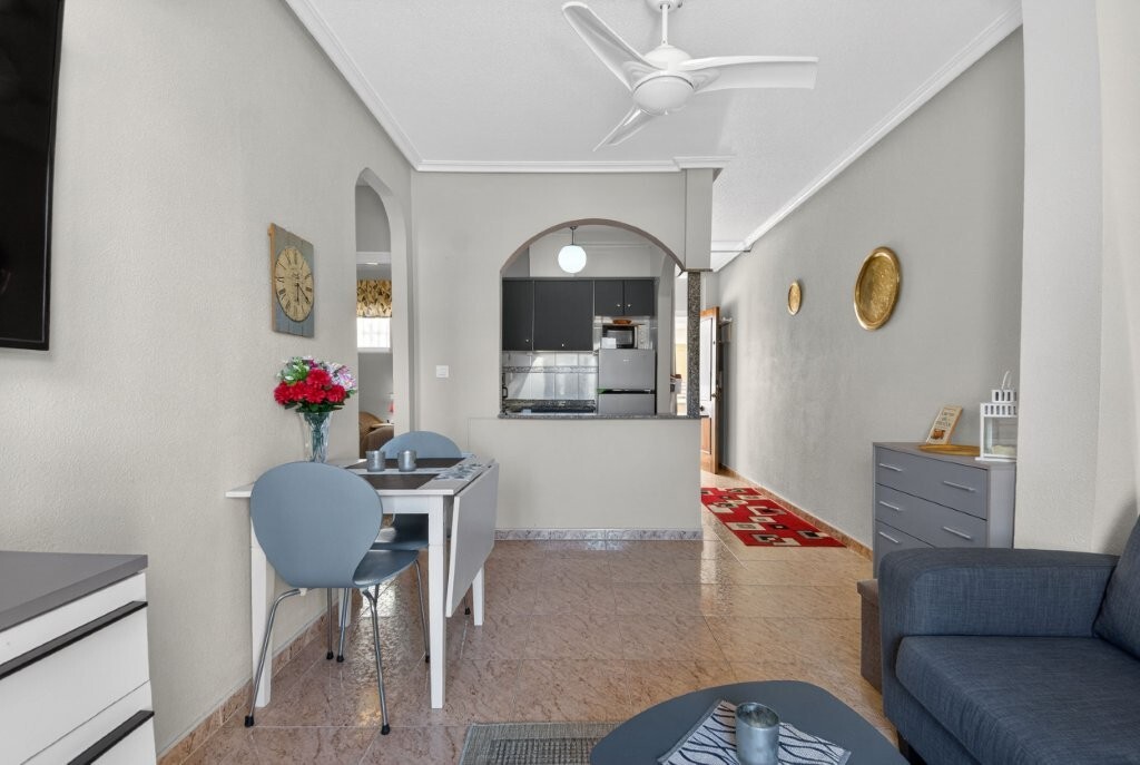 2 Bed, 1 Bath, ApartmentFor Sale, Torrevieja, Alicante