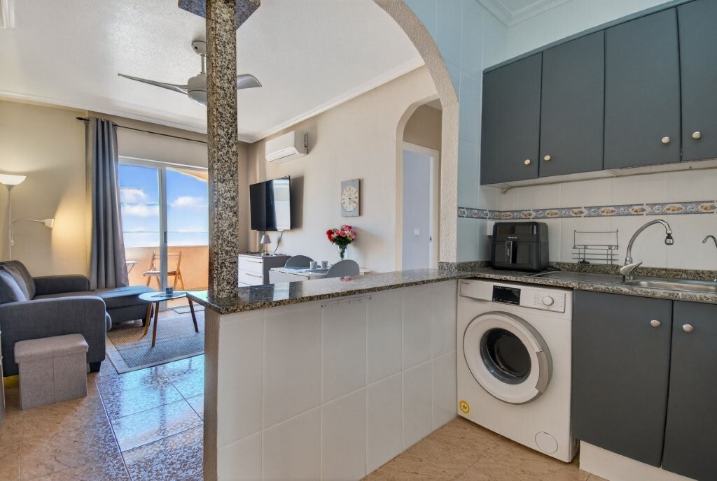 2 Bed, 1 Bath, ApartmentFor Sale, Torrevieja, Alicante