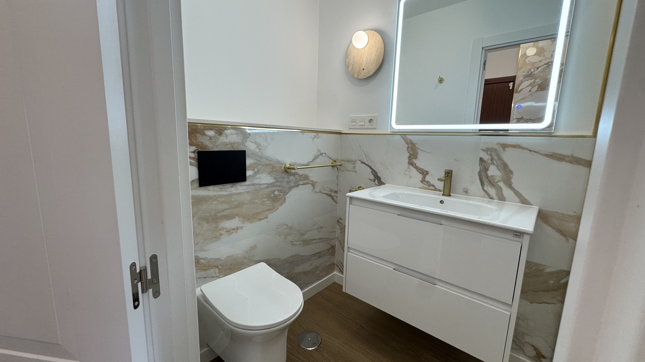 2 Bed, 1 Bath, ApartmentFor Sale, Punta Prima, Alicante