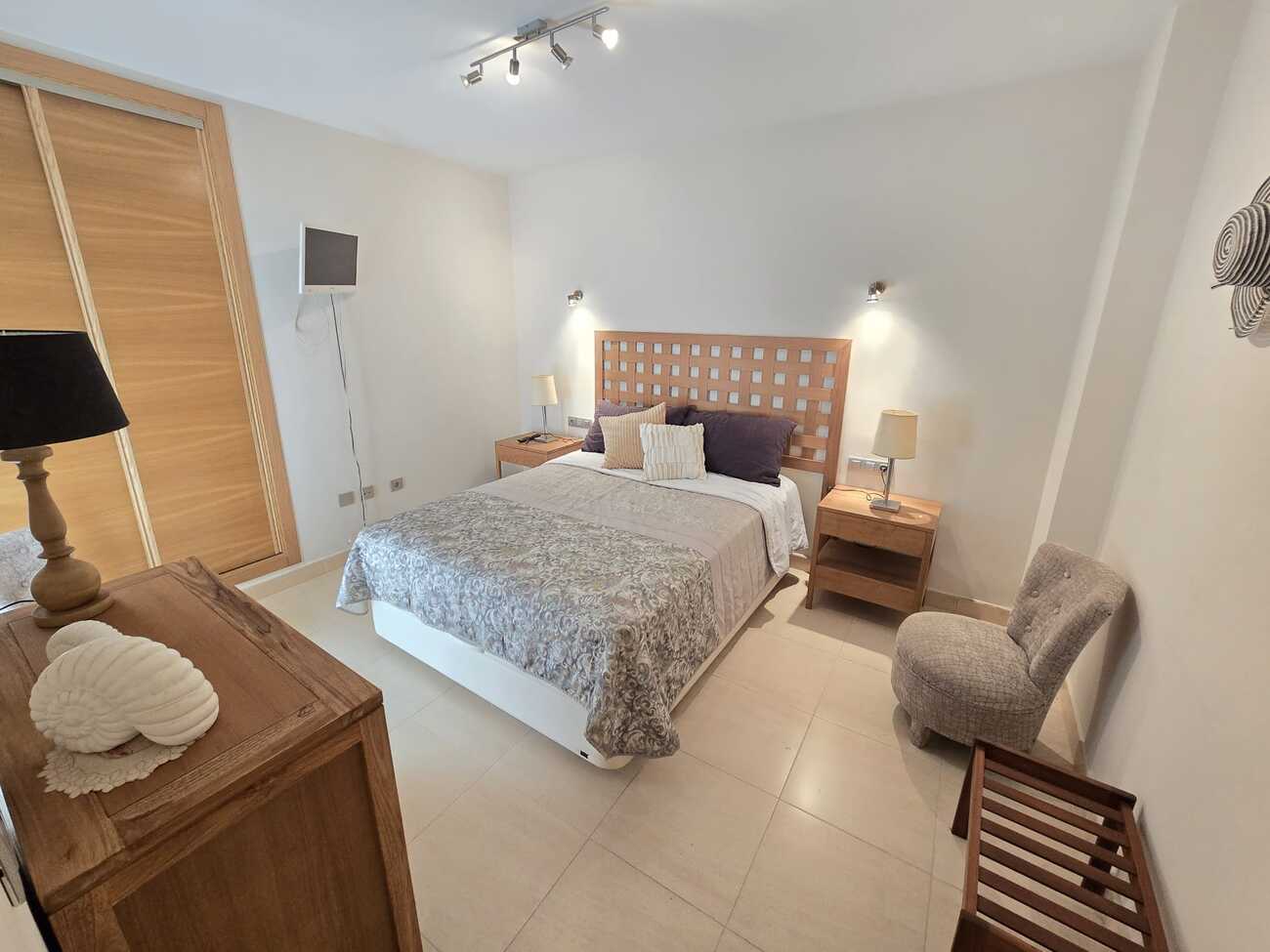 2 Bed, 1 Bath, ApartmentFor Sale, Torrevieja, Alicante