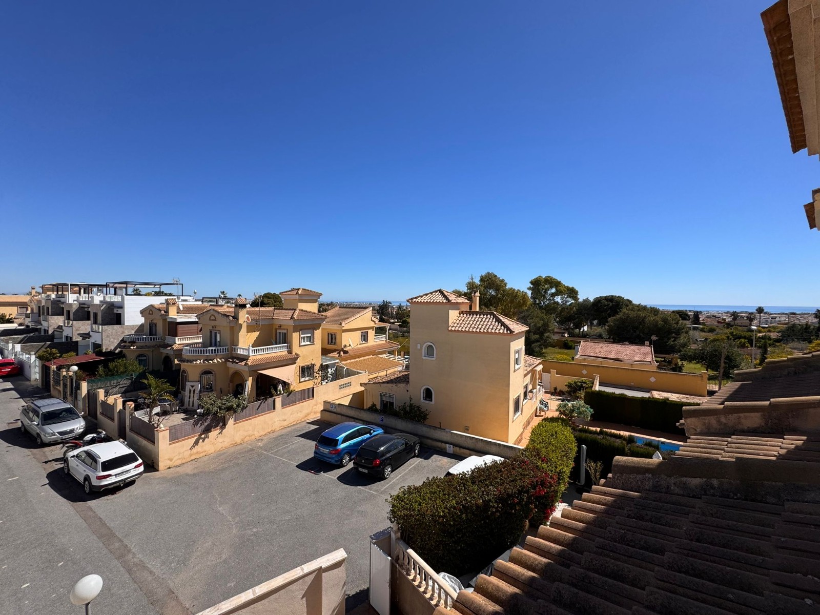 3 Bed, 2 Bath, HouseFor Sale, Campoamor, Alicante