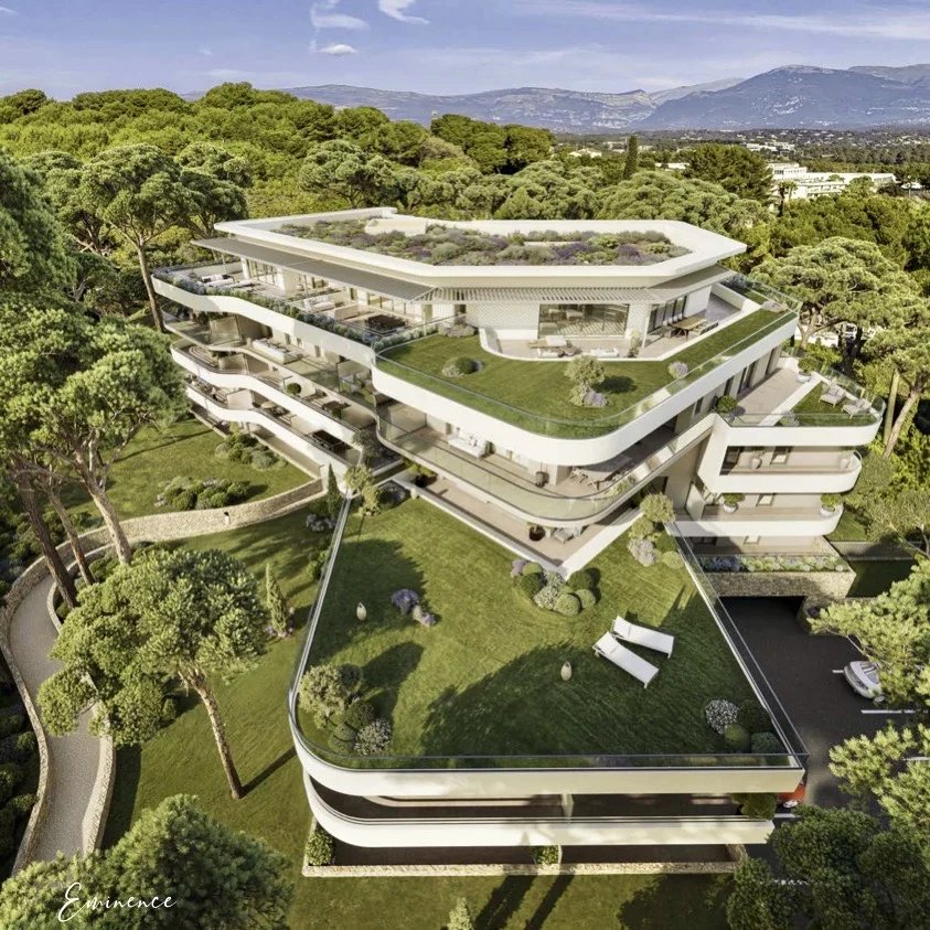 3 Bed, 2 Bath, ApartmentFor Sale, Antibes, Alpes-Maritimes