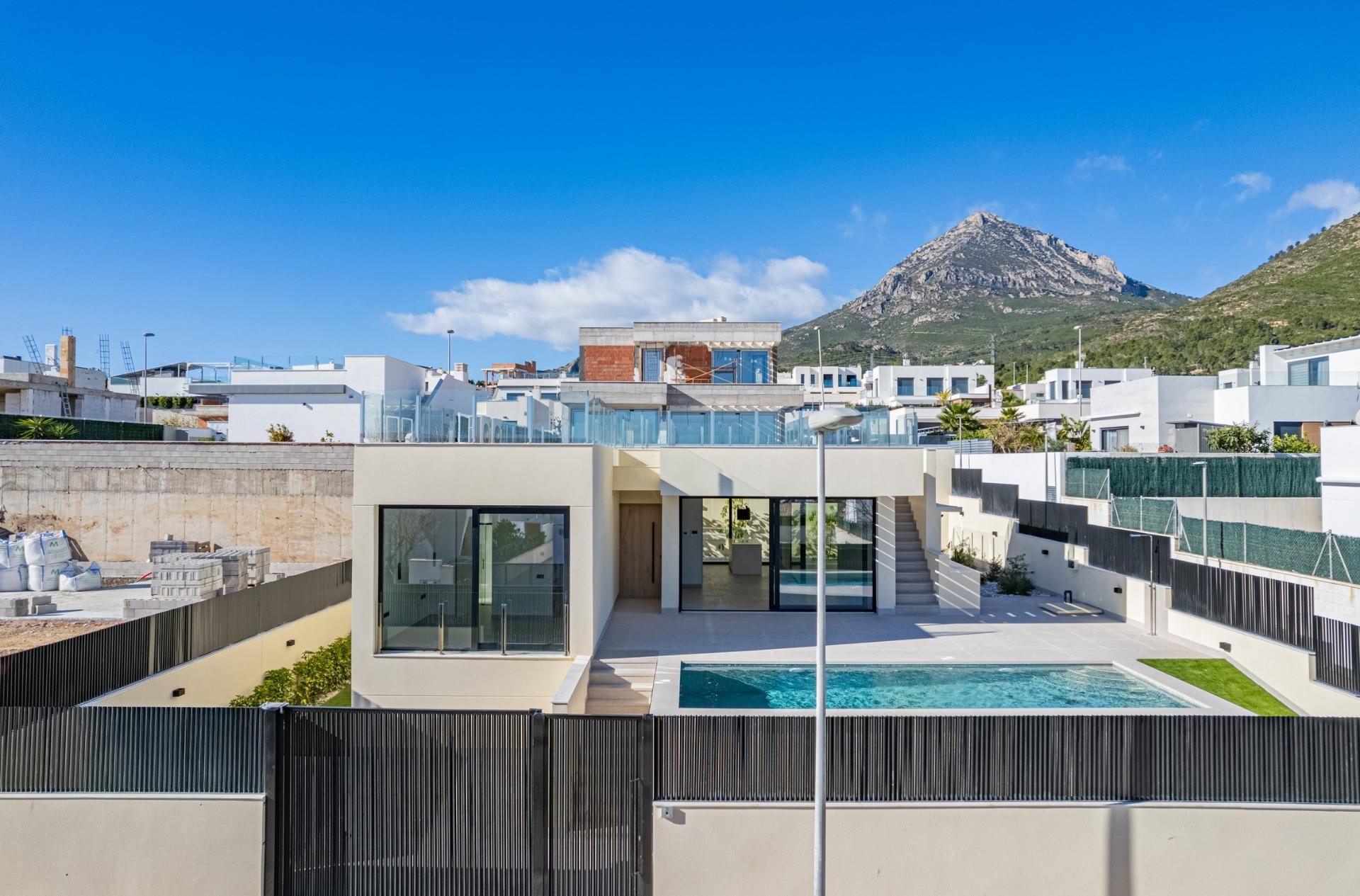 4 Bed, 4 Bath, HouseFor Sale, Polop, Alicante