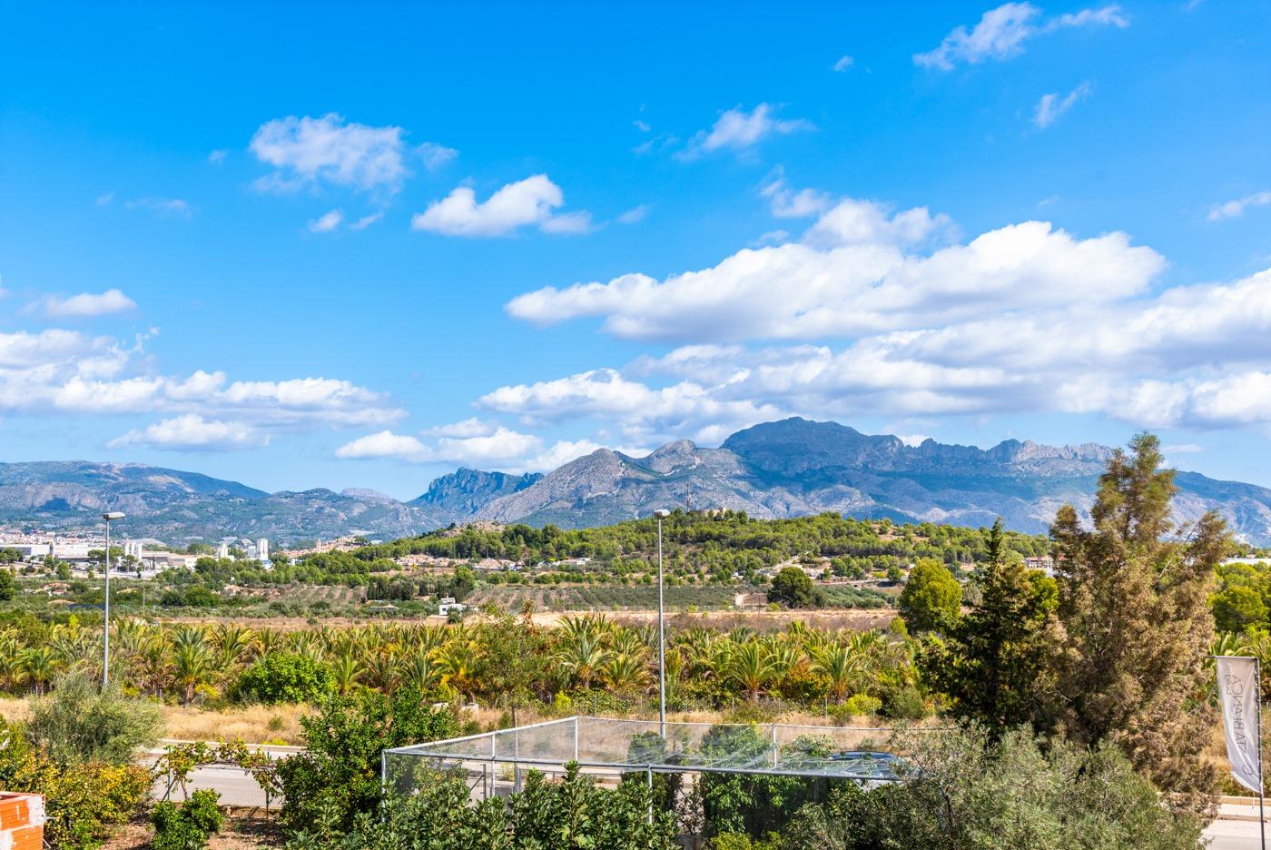 5 Bed, 3 Bath, HouseFor Sale, Polop, Alicante