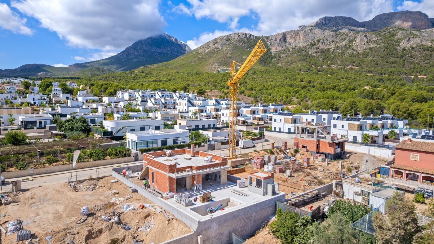 5 Bed, 2 Bath, HouseFor Sale, Polop, Alicante