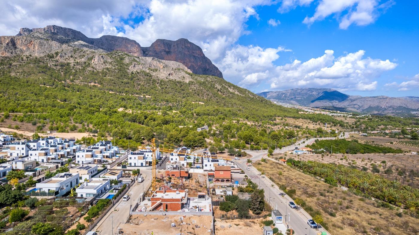 5 Bed, 2 Bath, HouseFor Sale, Polop, Alicante