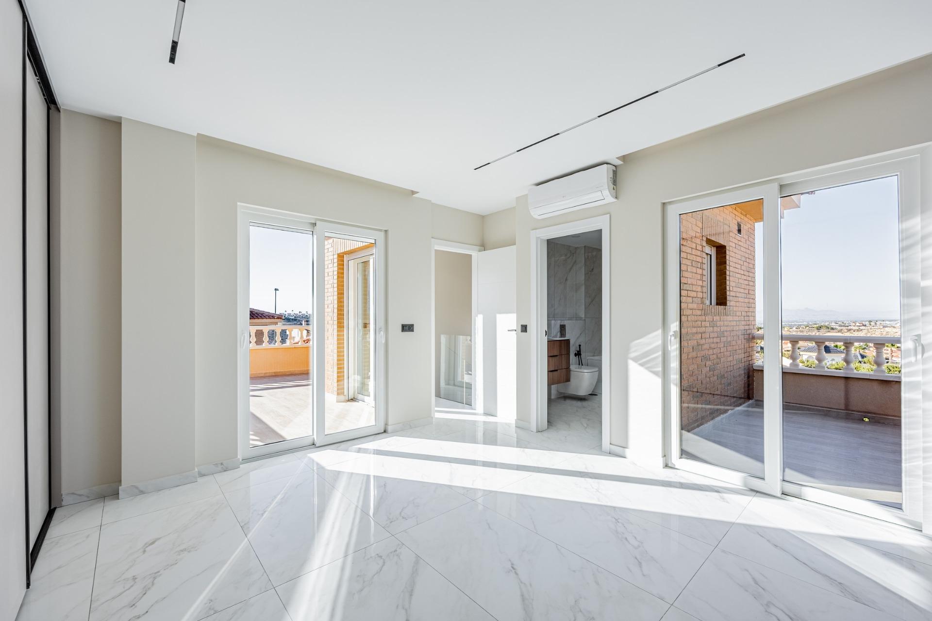 4 Bed, 3 Bath, HouseFor Sale, Rojales, Alicante