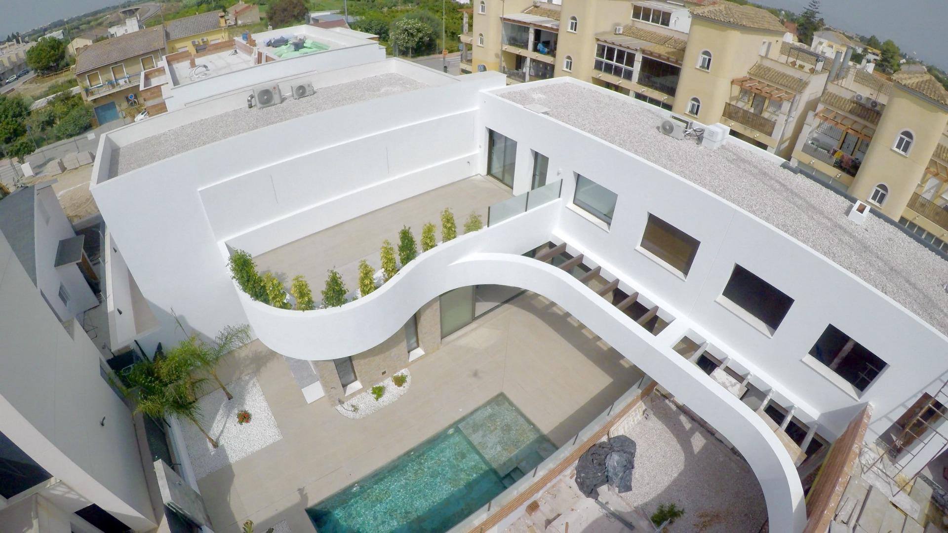 4 Bed, 3 Bath, HouseFor Sale, Almoradi, Alicante