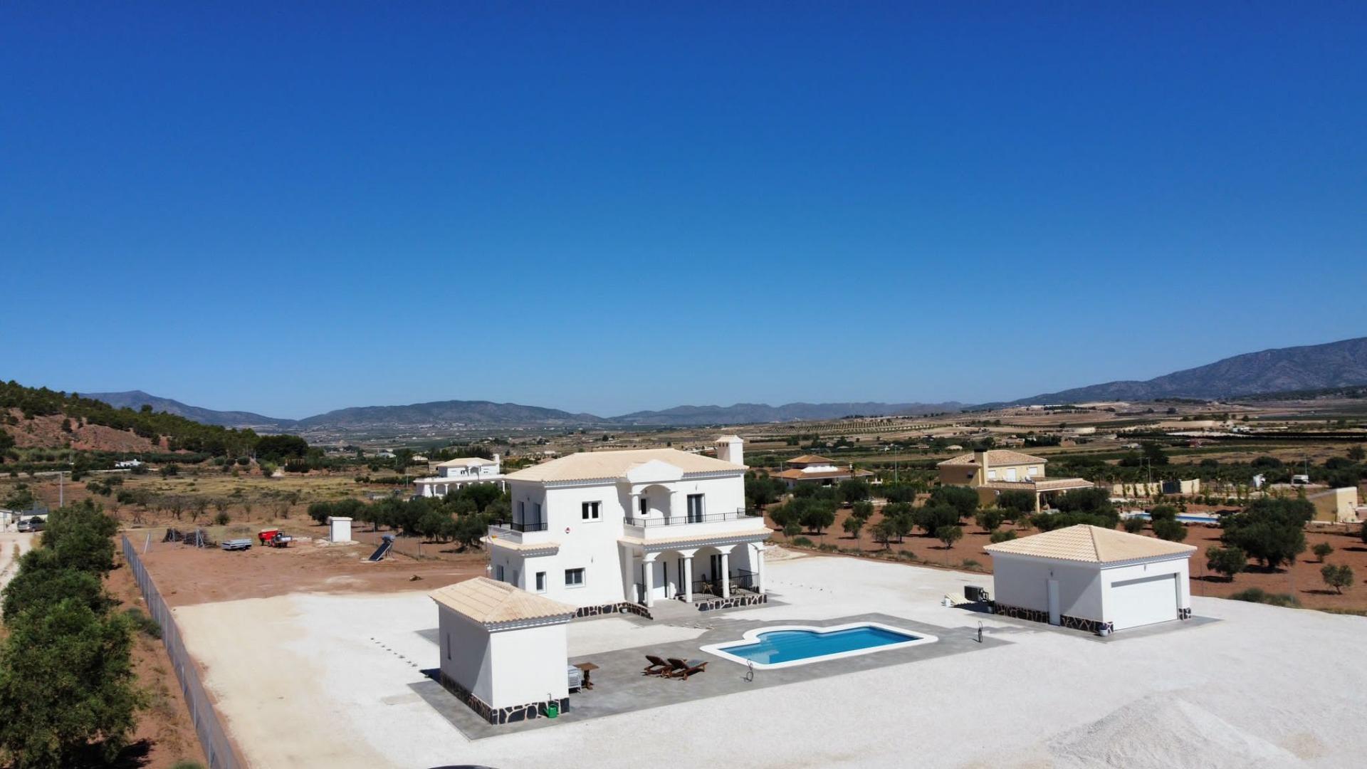 4 Bed, 3 Bath, HouseFor Sale, Pinoso, Alicante