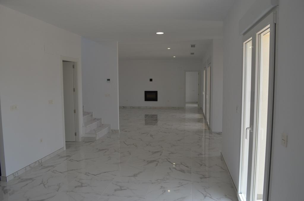 4 Bed, 3 Bath, HouseFor Sale, Pinoso, Alicante