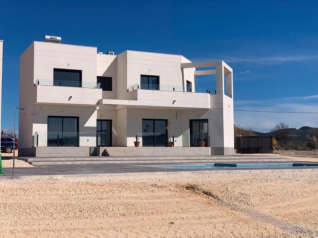 4 Bed, 3 Bath, HouseFor Sale, Pinoso, Alicante