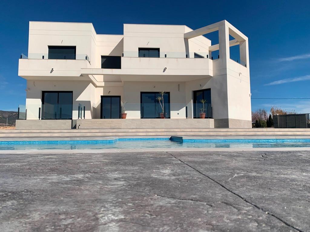 4 Bed, 3 Bath, HouseFor Sale, Pinoso, Alicante