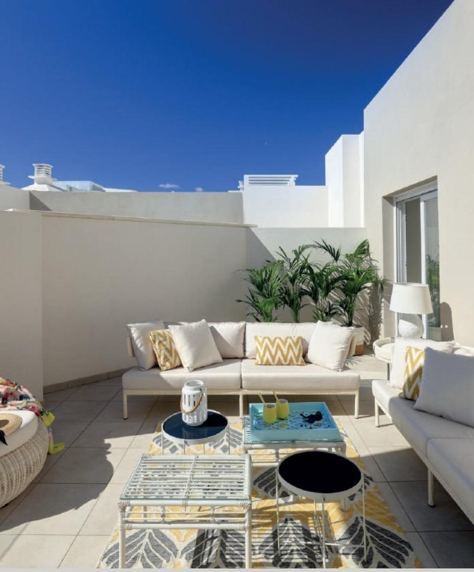 4 Bed, 2 Bath, ApartmentFor Sale, Marbella, Malaga