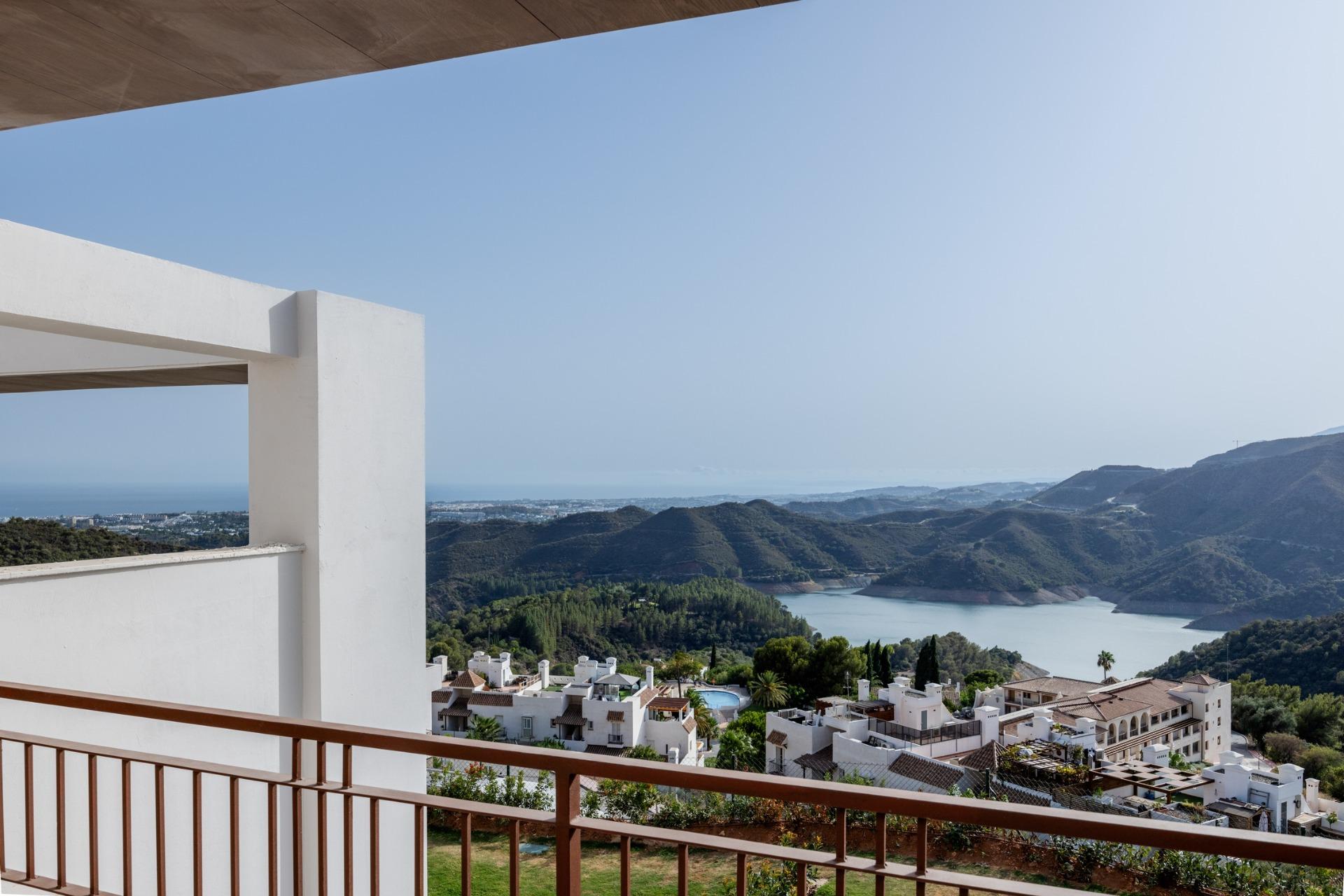 3 Bed, 2 Bath, HouseFor Sale, Istán, Malaga