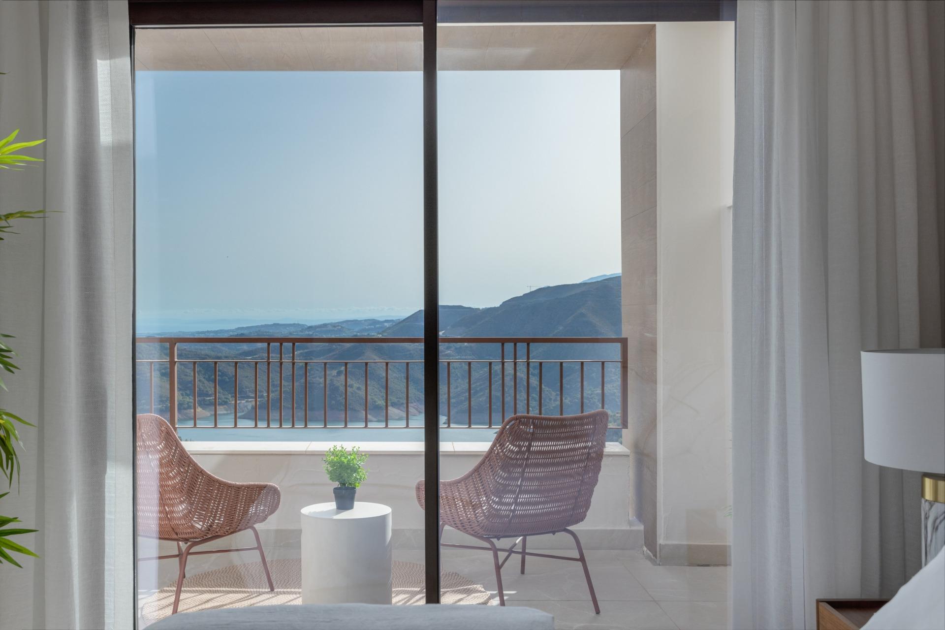 3 Bed, 2 Bath, HouseFor Sale, Istán, Malaga