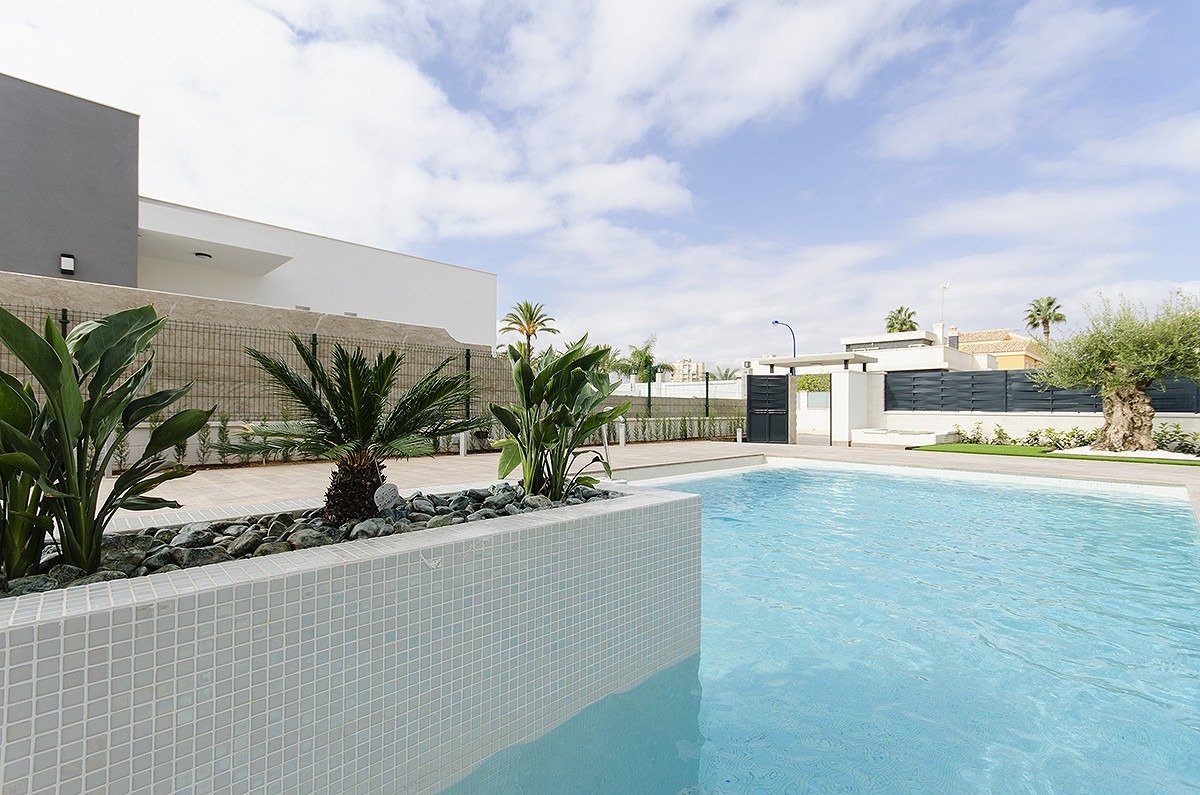 4 Bed, 2 Bath, HouseFor Sale, Orihuela Costa, Alicante