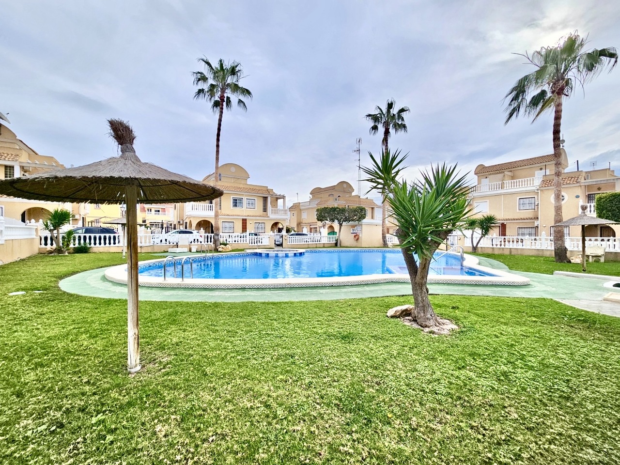 3 Bed, 2 Bath, HouseFor Sale, Cabo Roig, Alicante