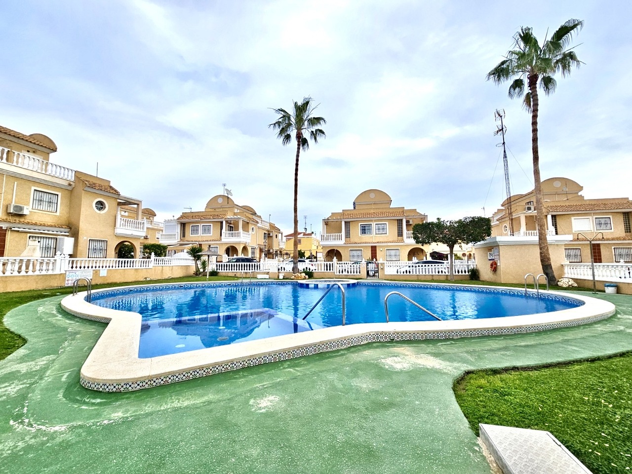 3 Bed, 2 Bath, HouseFor Sale, Cabo Roig, Alicante