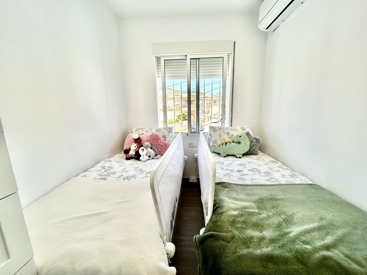 5 Bed, 4 Bath, HouseFor Sale, Villamartin, Alicante