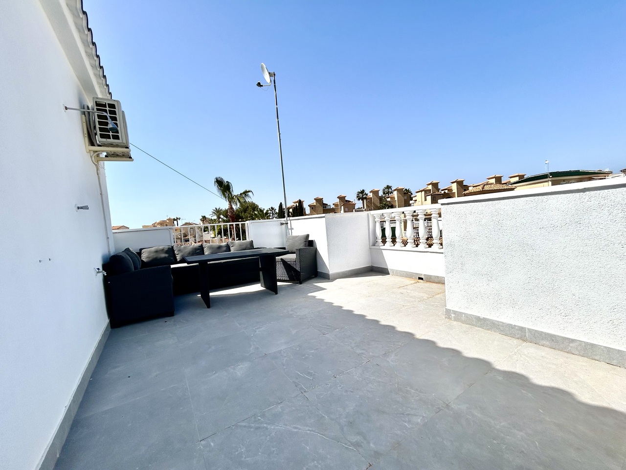 5 Bed, 4 Bath, HouseFor Sale, Villamartin, Alicante