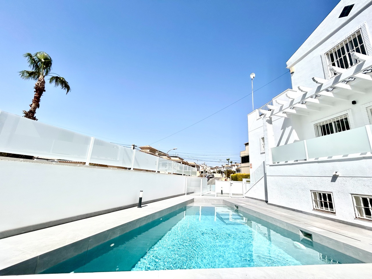 5 Bed, 4 Bath, HouseFor Sale, Villamartin, Alicante