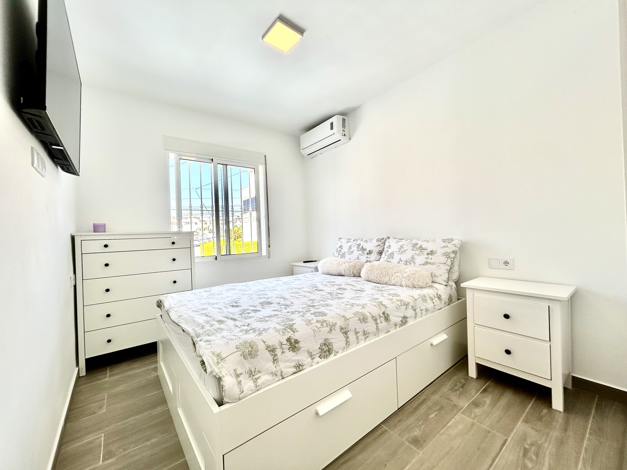 5 Bed, 4 Bath, HouseFor Sale, Villamartin, Alicante