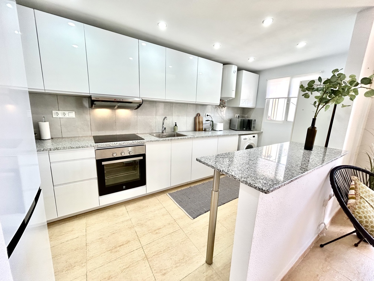 2 Bed, 1 Bath, ApartmentFor Sale, Villamartin, Alicante