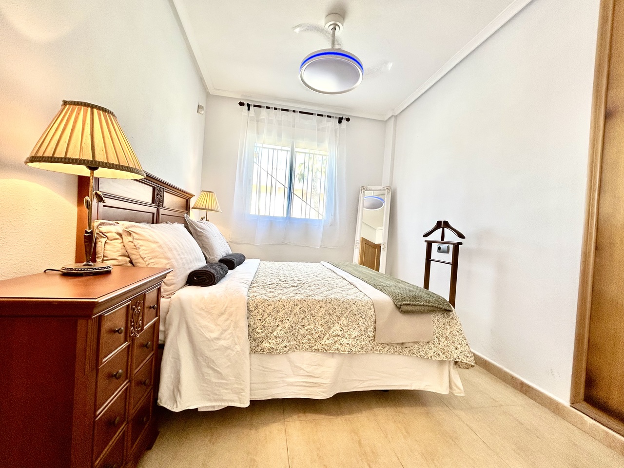 2 Bed, 1 Bath, ApartmentFor Sale, Villamartin, Alicante