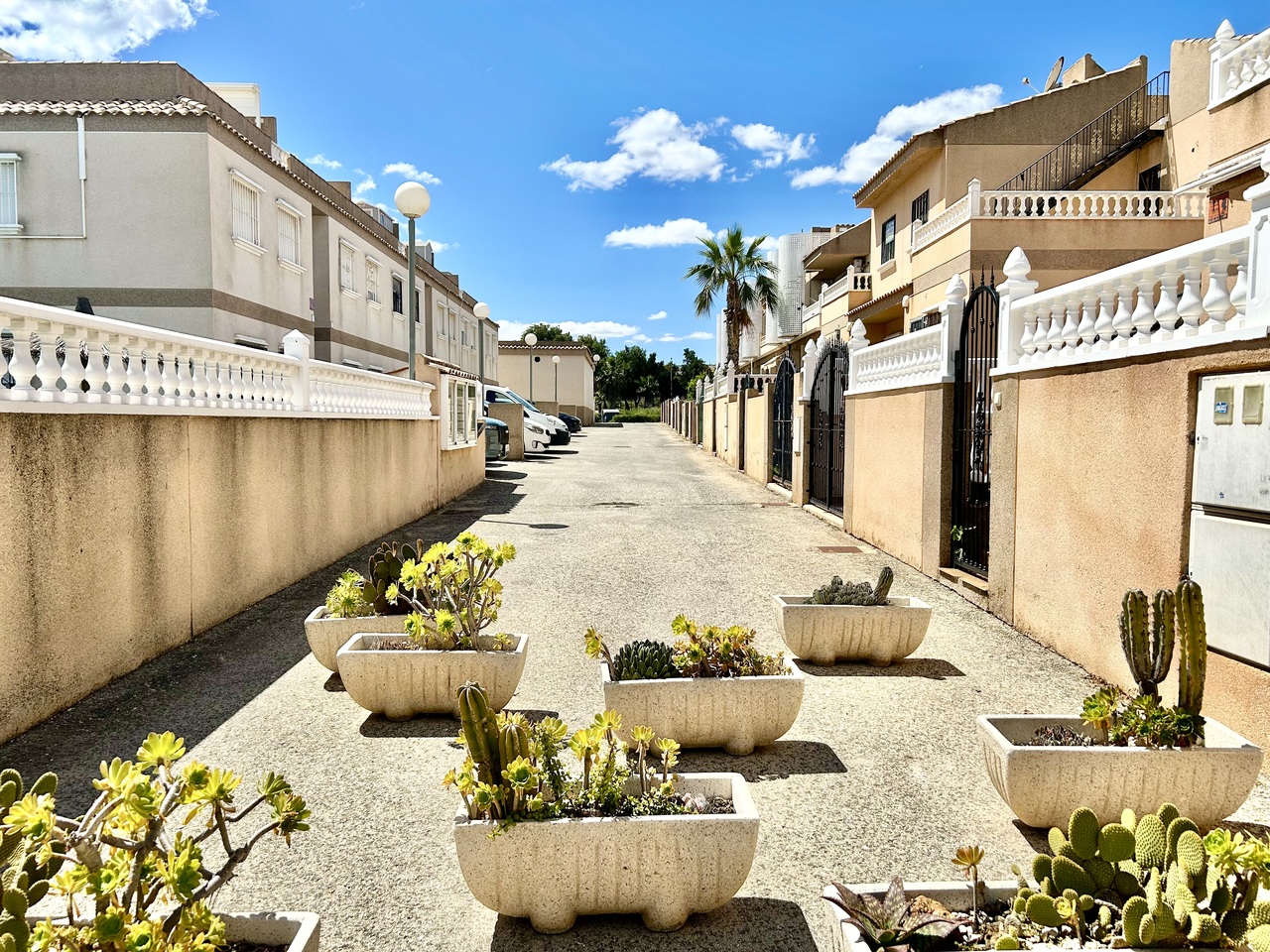 2 Bed, 1 Bath, ApartmentFor Sale, Villamartin, Alicante