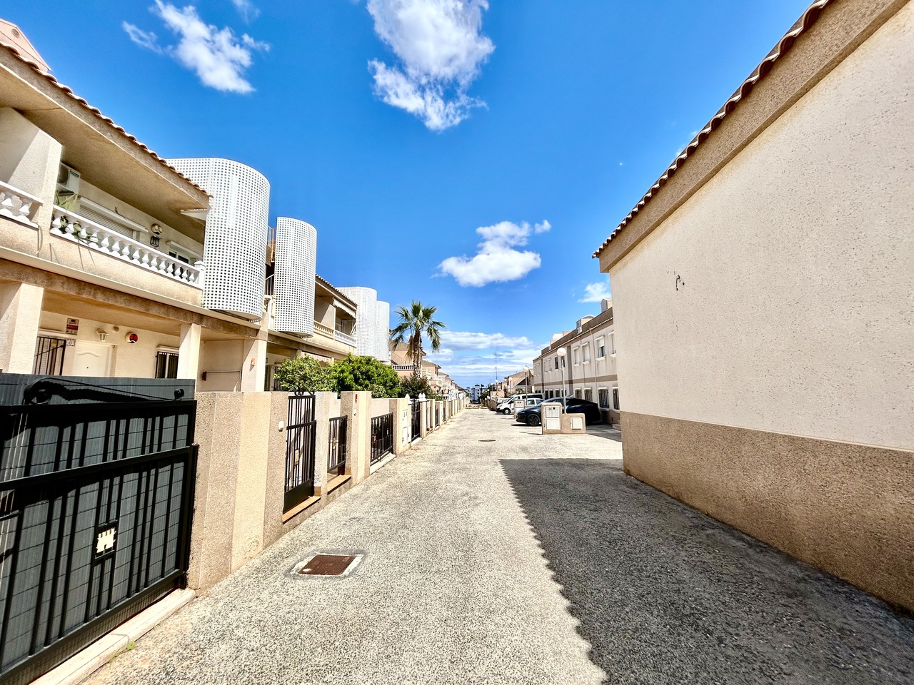 2 Bed, 1 Bath, ApartmentFor Sale, Villamartin, Alicante