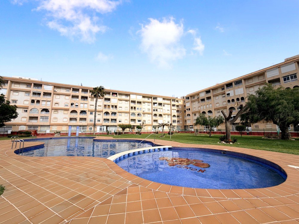 2 Bed, 1 Bath, ApartmentFor Sale, Torrevieja, Alicante