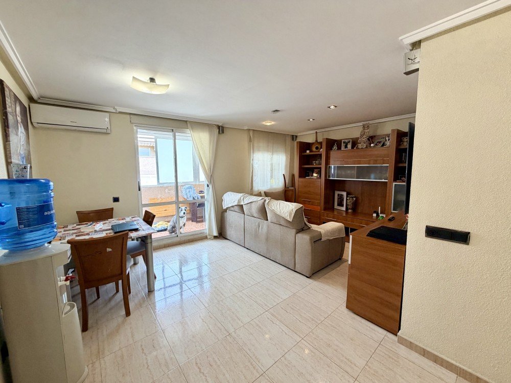 2 Bed, 1 Bath, ApartmentFor Sale, Torrevieja, Alicante