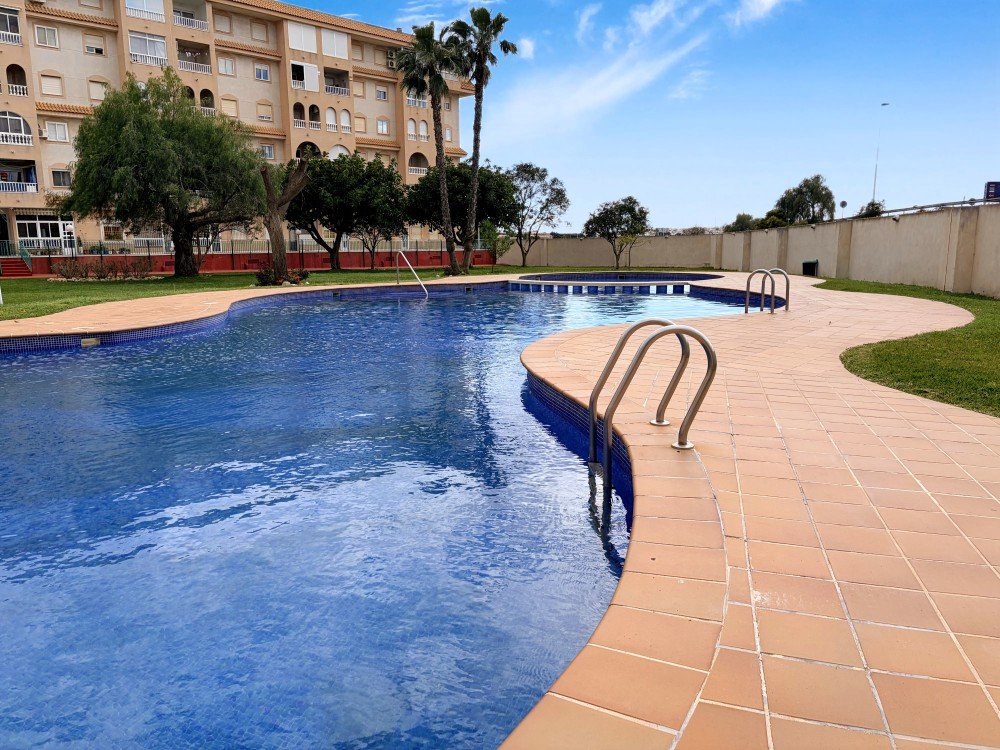 2 Bed, 1 Bath, ApartmentFor Sale, Torrevieja, Alicante