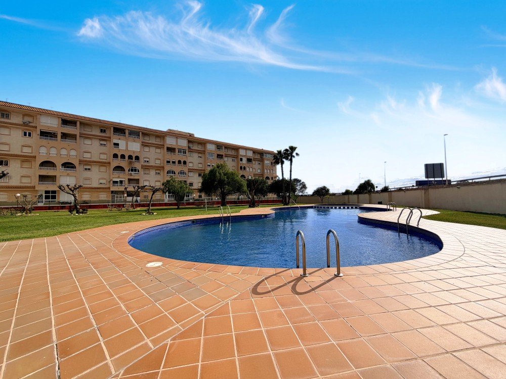 2 Bed, 1 Bath, ApartmentFor Sale, Torrevieja, Alicante