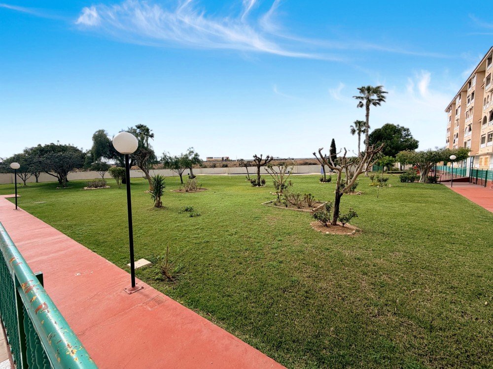 2 Bed, 1 Bath, ApartmentFor Sale, Torrevieja, Alicante