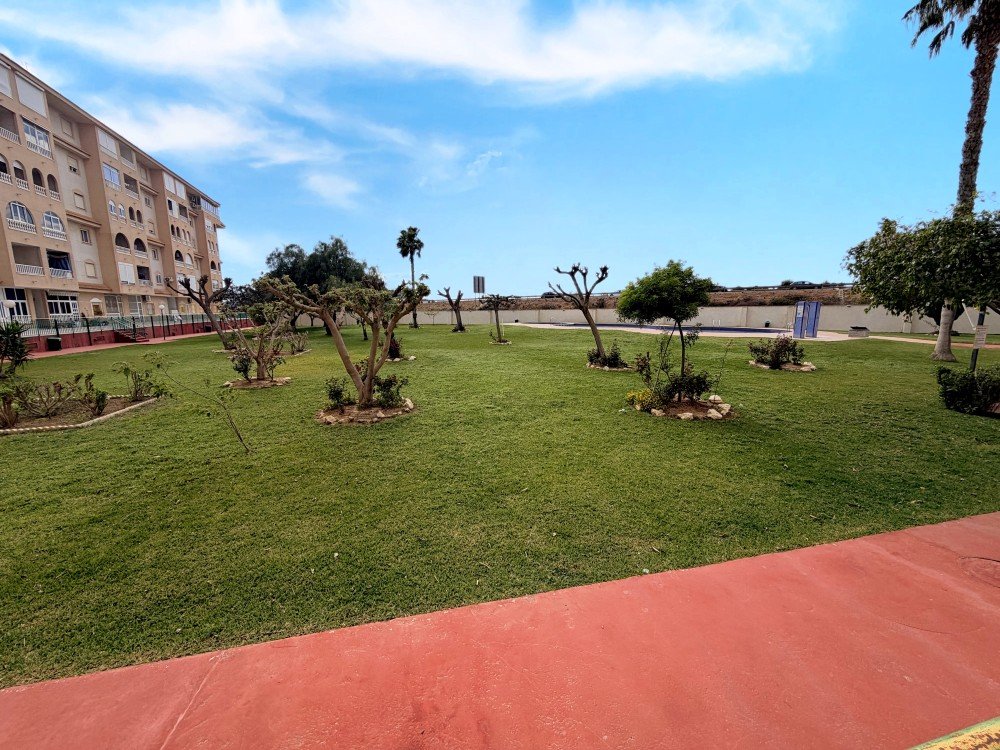 2 Bed, 1 Bath, ApartmentFor Sale, Torrevieja, Alicante