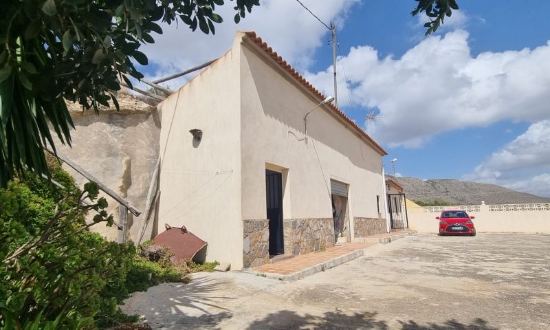 4 Bed, 1 Bath, HouseFor Sale, Hondon De Las Nieves, Alicante