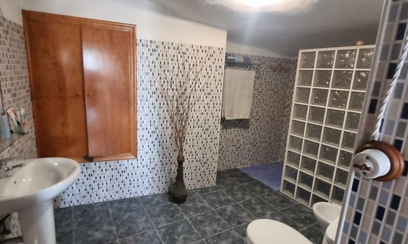 4 Bed, 1 Bath, HouseFor Sale, Hondon De Las Nieves, Alicante