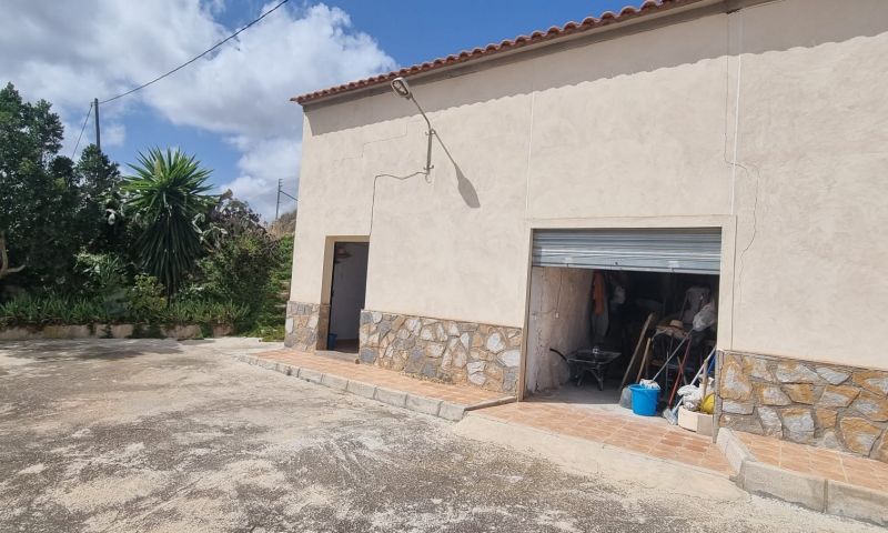 4 Bed, 1 Bath, HouseFor Sale, Hondon De Las Nieves, Alicante