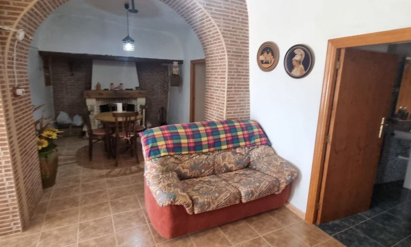 4 Bed, 1 Bath, HouseFor Sale, Hondon De Las Nieves, Alicante