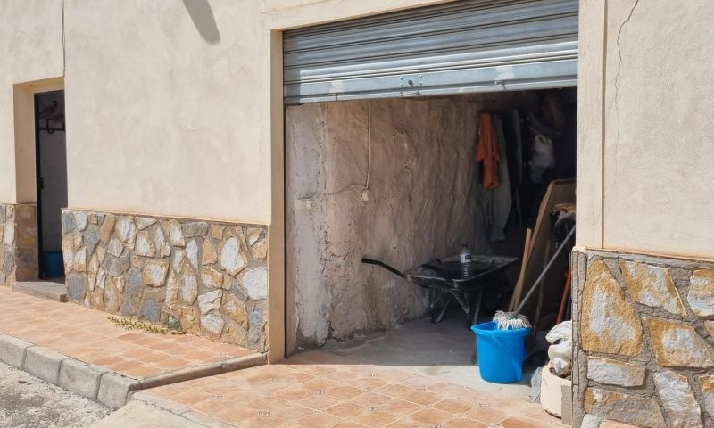4 Bed, 1 Bath, HouseFor Sale, Hondon De Las Nieves, Alicante